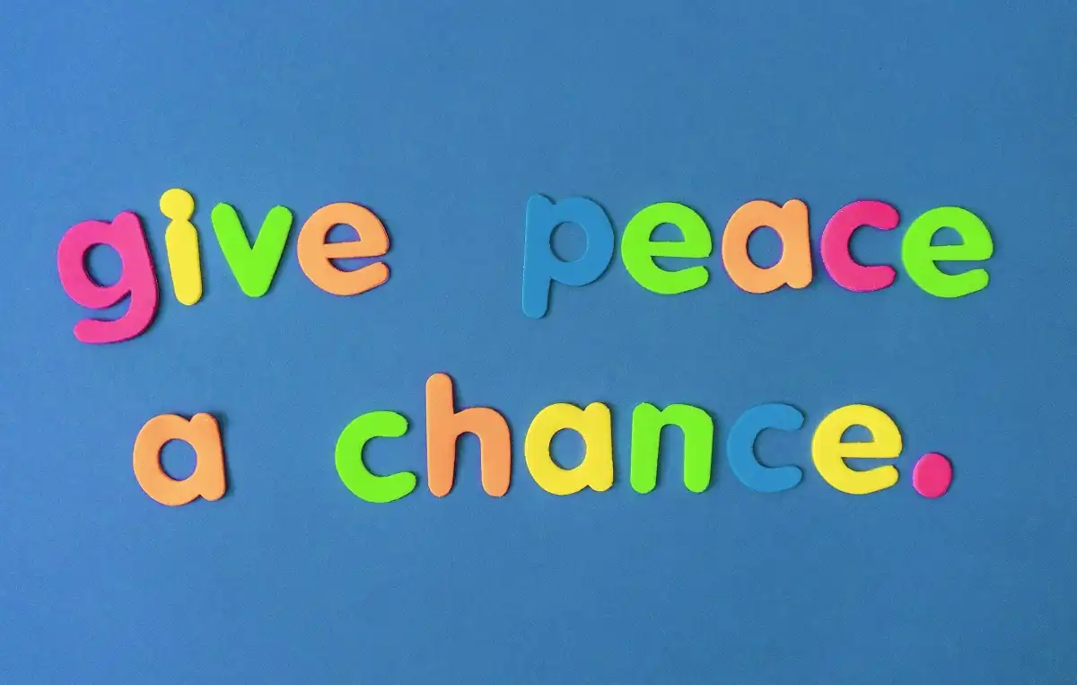 https://astroserwis.com/wp-content/uploads/2022/02/Give-Peace-a-chance-Russia.webp