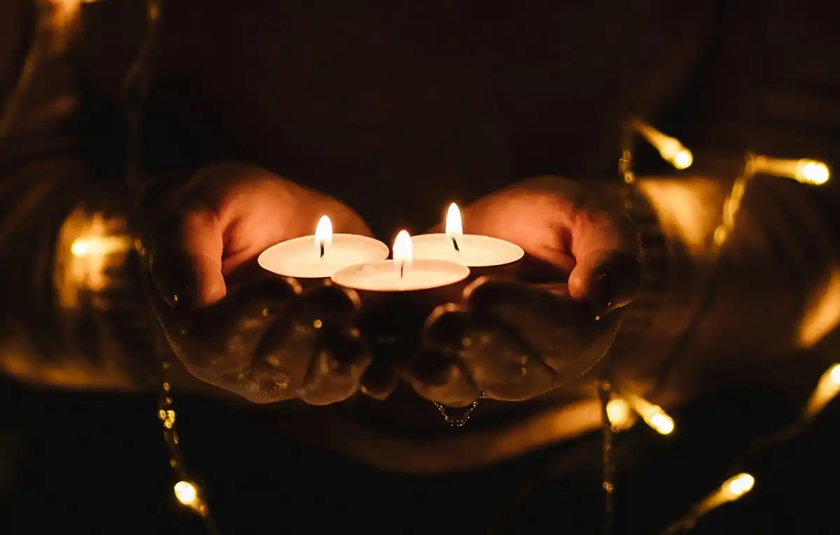 https://astroserwis.com/wp-content/uploads/2022/12/22-12-19-przesilenie-zimowe-now-w-koziorozcu.webp