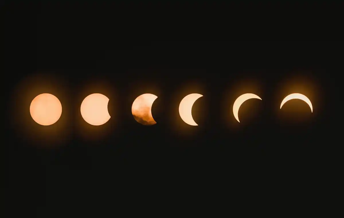 https://astroserwis.com/wp-content/uploads/2023/04/23-5-1-zacmienie-ksiezyca-widoczne-w-polsce.webp