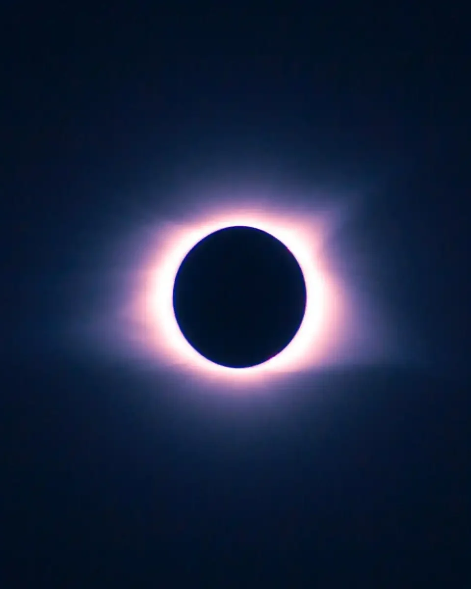 https://astroserwis.com/wp-content/uploads/2026/07/26-8-12-zacmienie-slonca-widoczne-w-polsce_reset-960x1200.webp